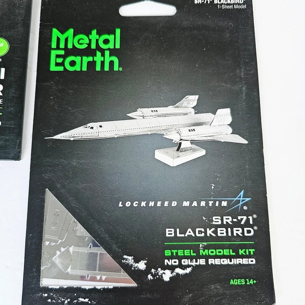 Metal Earth 3D Steel Model Kit Lot of 3 Kawasaki Freightliner SR-71 Blackbird